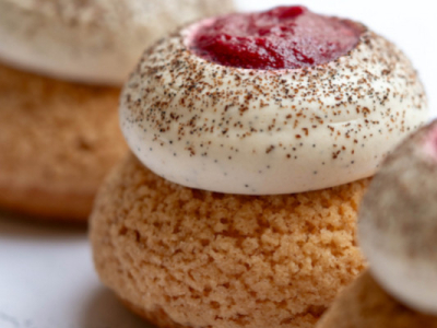 Recette de Chef : Choux à la framboise et à l'anis vert de The French Pâtissier